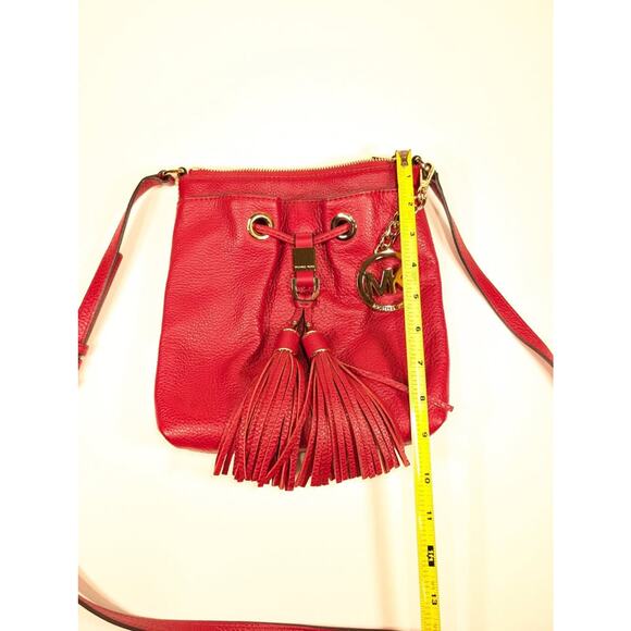 Michael Kors Camden Drawstring Crossbody Bag in Fire Engine Red - Like New! - Picture 7 of 8